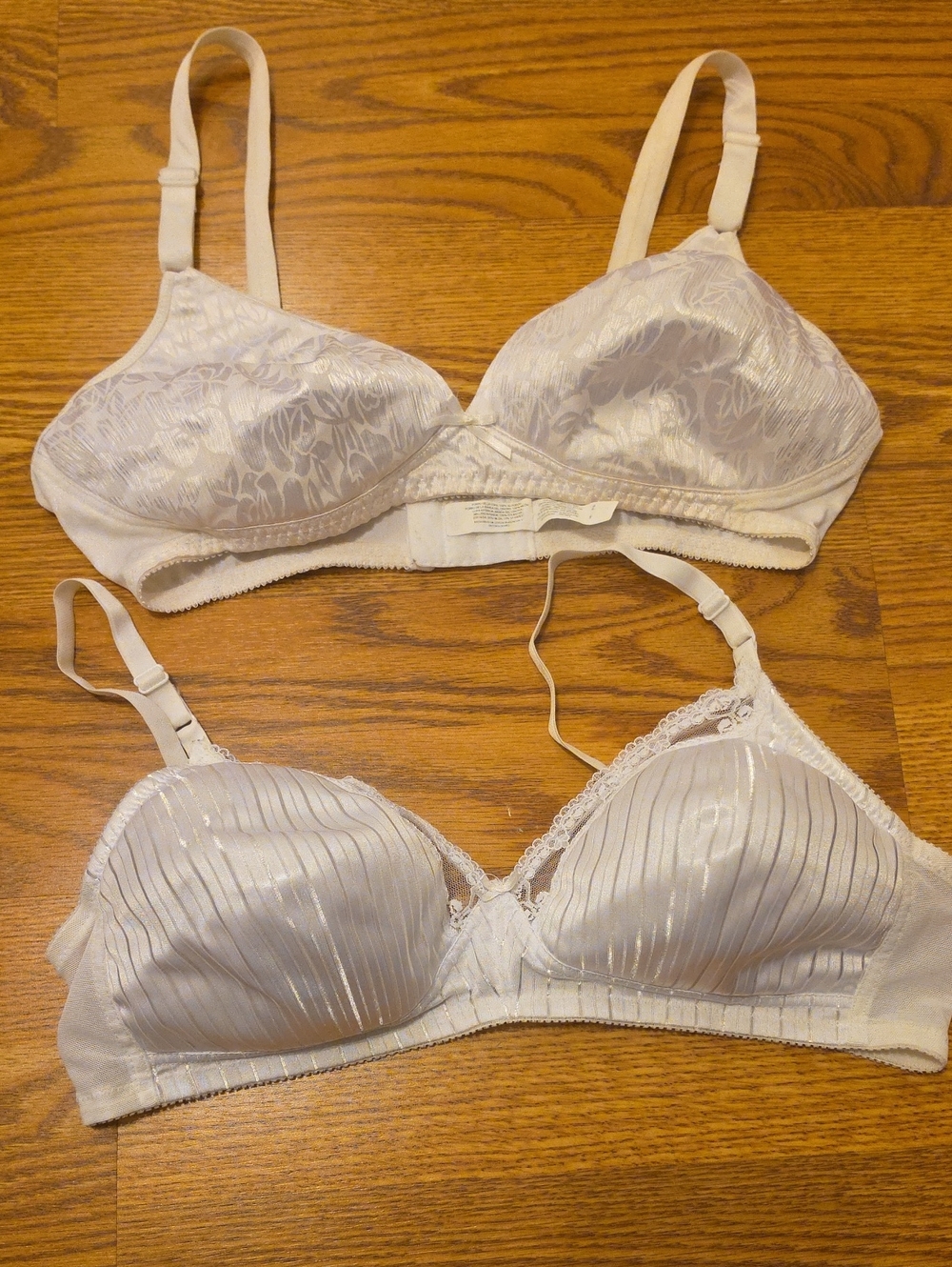 Hanes Cream Satin & Lace Bra Set